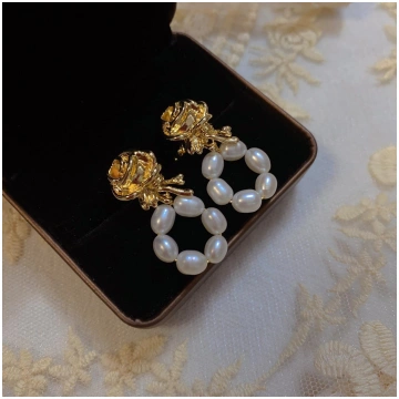 Original design stud earrings Roman Holiday, natur
