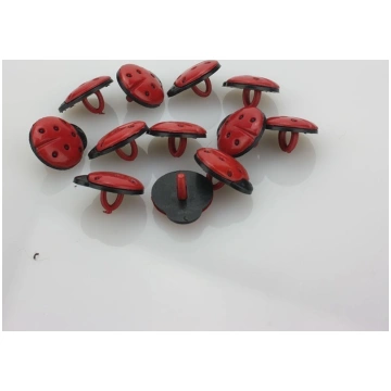 11 Buttons - ladybugs IDEE IN FELTRO