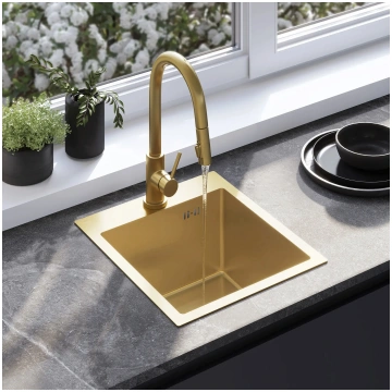 with kitchen faucet Rea
