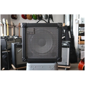 Roland Cube-30X 30w Kitaravahvistin (käytetty)