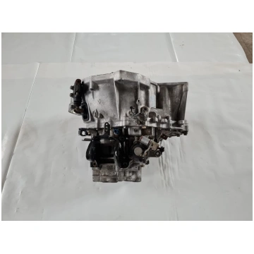 Lietots - Cambio meccanico per NISSAN X-TRAIL 2002