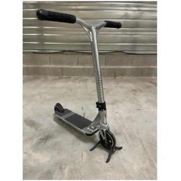 Lietots - BLUNT Prodigy S9 XS Chrome Freestyle Sco