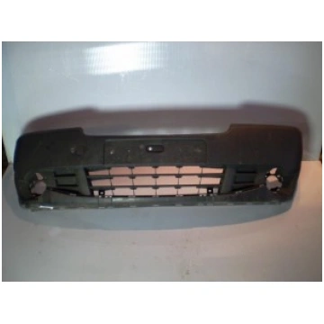 Renault trafic priekšējais bampers 2011g