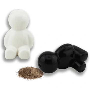 Winkee - Mr Salt Mrs Pepper Shakers - Salt and Pep