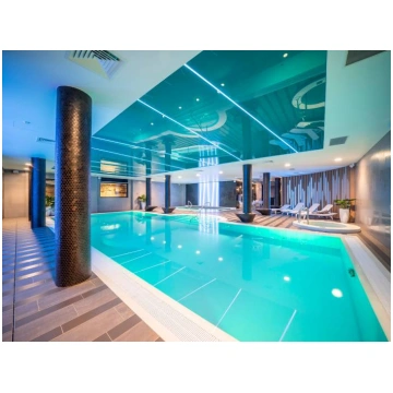 Izsmalcināta ★★★★ SPA atpūta ar brokastīm Rīgā DIV