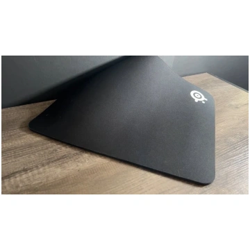 Peles paliktnis SteelSeries QcK cietais paliktnis