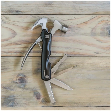 Multitool-Āmurs tūrisma nazis