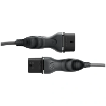 Charge Amps Beam 22 kW, 6 meter, Type 2. Charging 