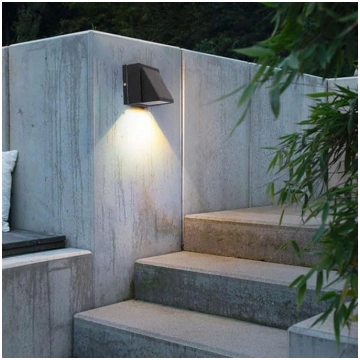 LED sienas lampa āra un iekštelpu lietošanai, mode